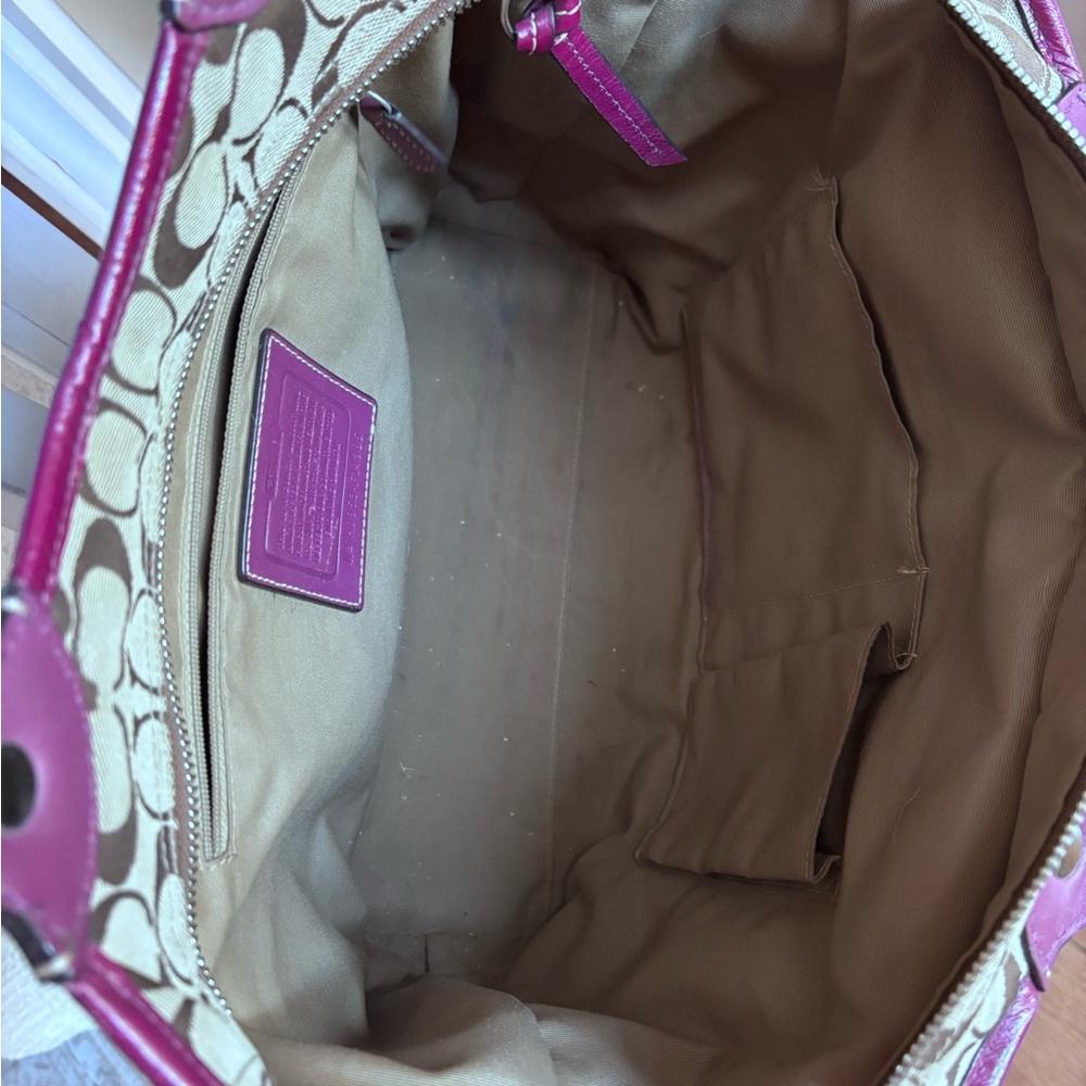 Coach Signature C Tote Shoulder Bag Tan with Berry Leather Trim - Picture 9 of 11